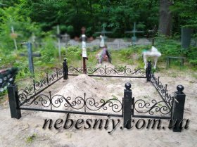 Изготовление оград из металла. Цена и эскизы оградок на кладбище